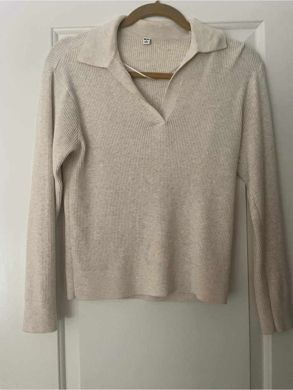Uniqlo Collared V-Neck Sweater - Cream size small